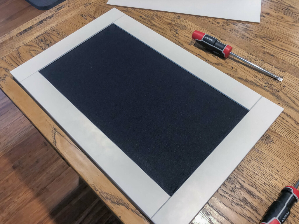 HANVIKEN with a speaker fabric front panel